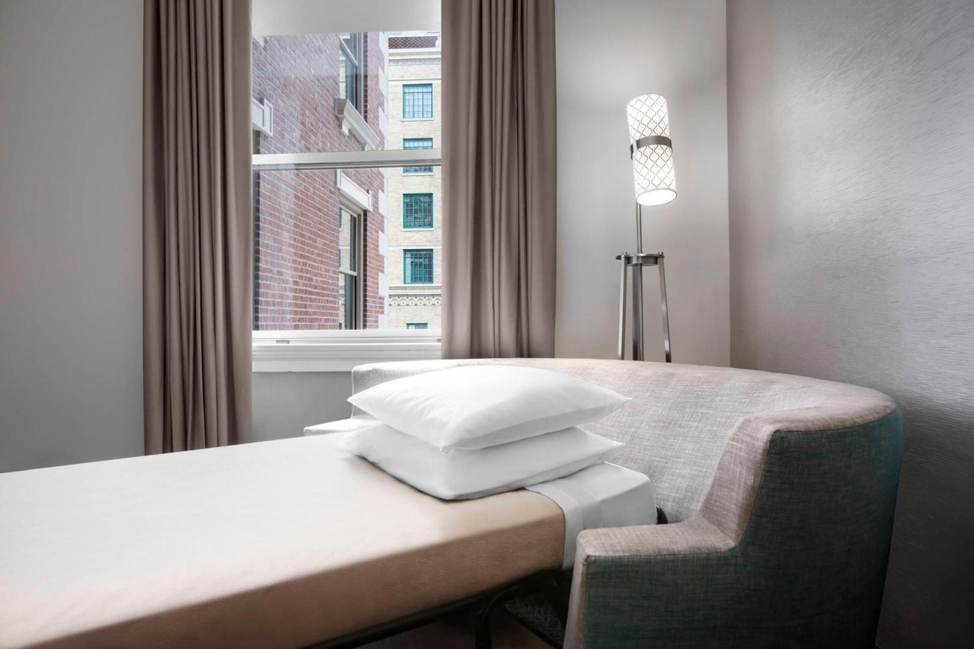 Courtyard By Marriott Cape Girardeau Downtown Hotell Exteriör bild